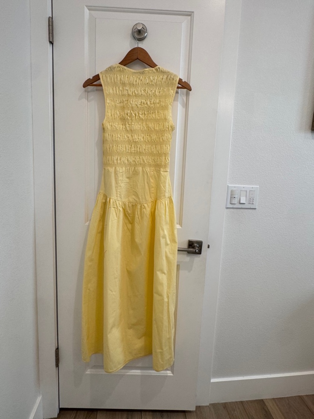 TOPSHOP SHIRRED BUST DROPPED WAIST MIDI POPLIN
DRESS IN BUTTERMILK US Sz 2 - Picture 11 of 12